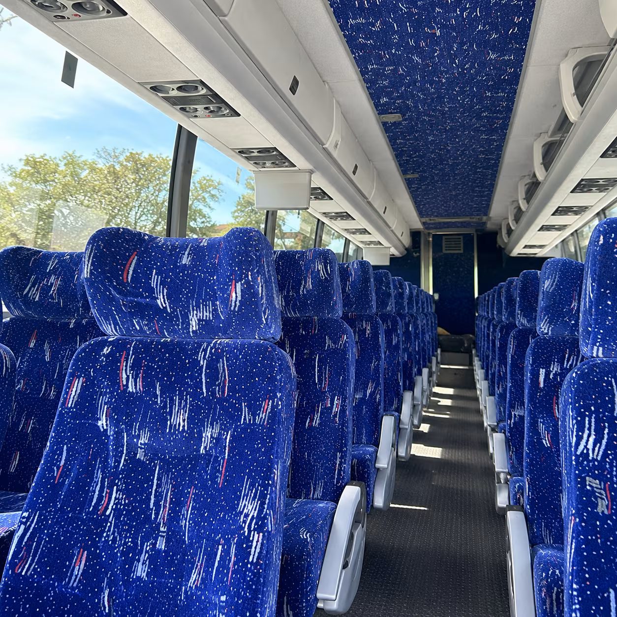 new york get your wedding guests to the venue on time with a new york charter bus