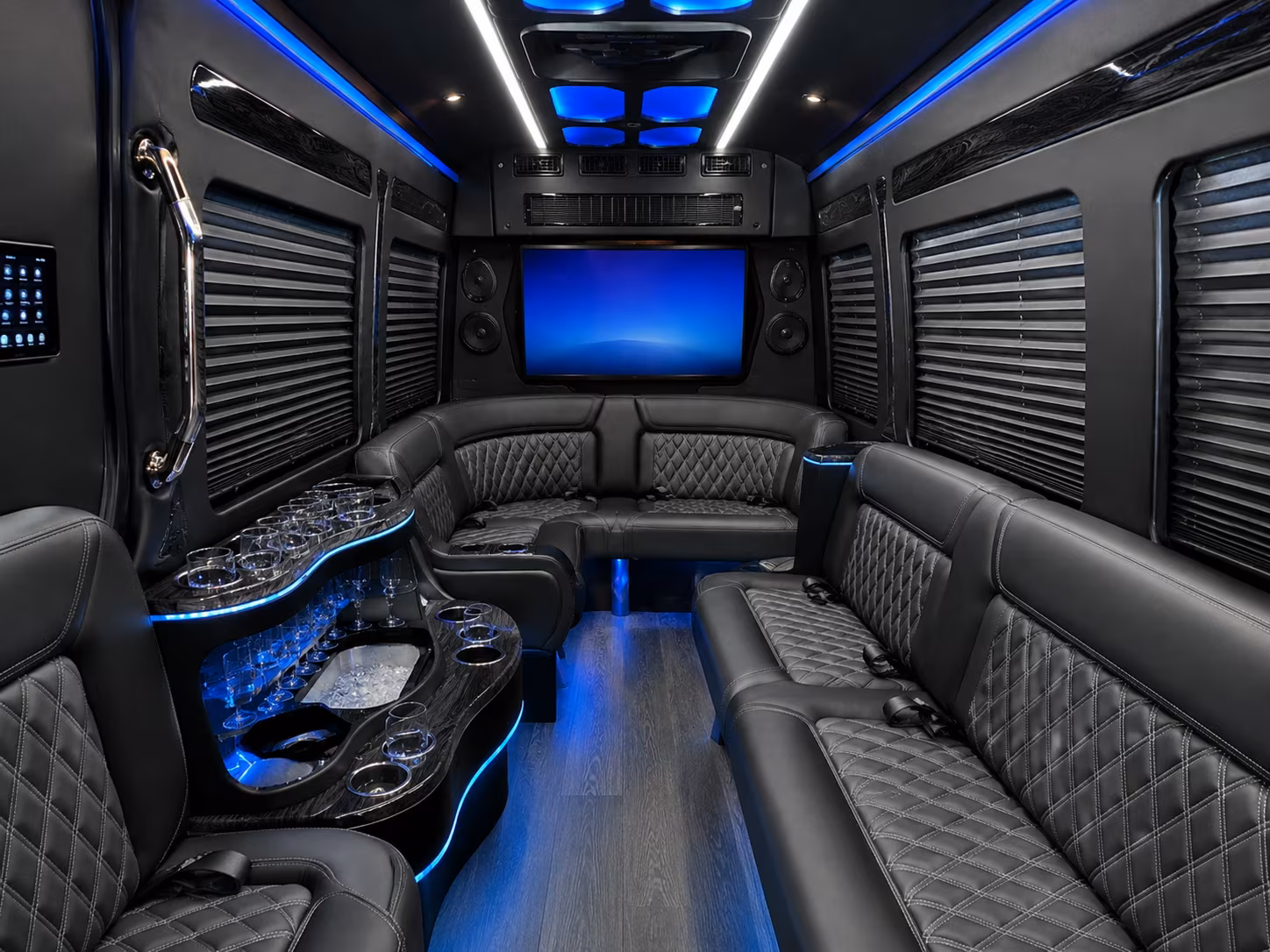 with hackensackcharterbuscompany com you ll find field trip buses for longer new jersey day trips too